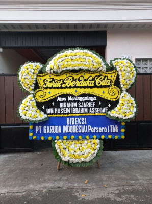 Papan Bunga Duka di Lamper Tengah